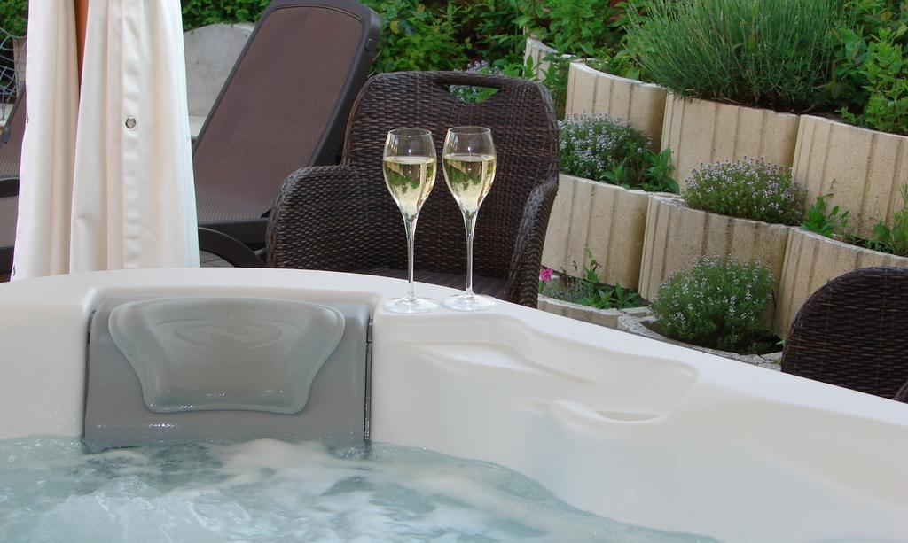 Hotel Spa Le Relais Des Moines Villersexel Екстер'єр фото